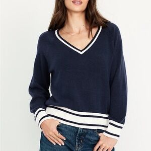 NWT Old Navy SoSoft Loose V-Neck Navy Sweater